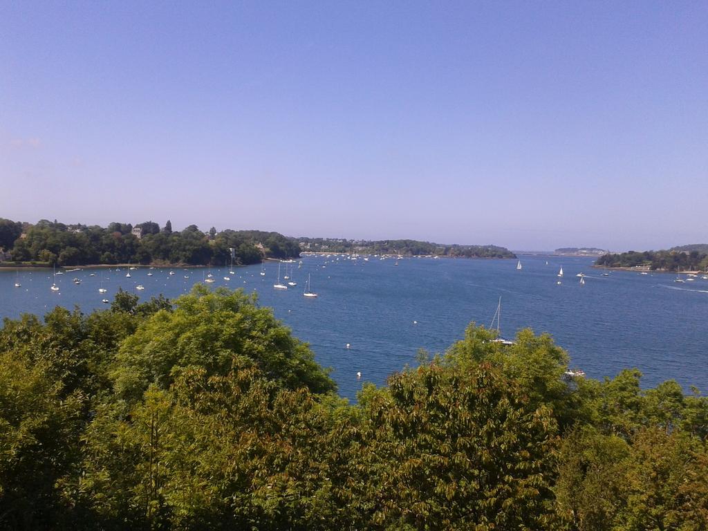 Les Muscaris Bed & Breakfast Le Minihic-sur-Rance Exterior foto